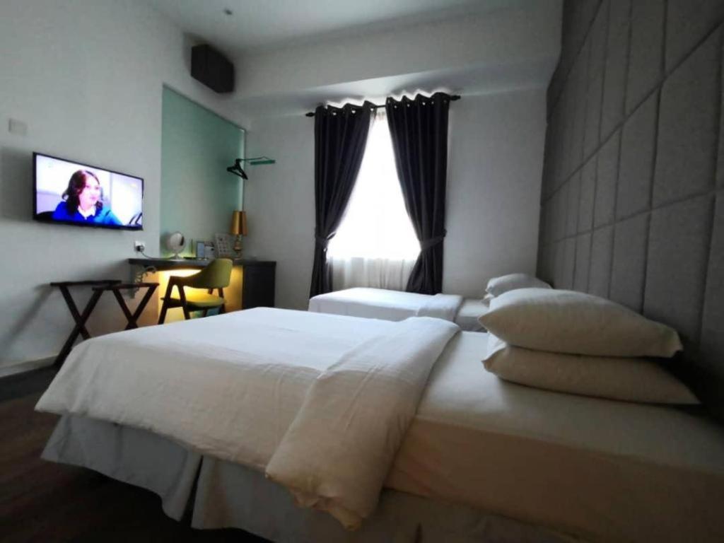 The Ardens Hotel - Austin Johor Bahru Bagian luar foto
