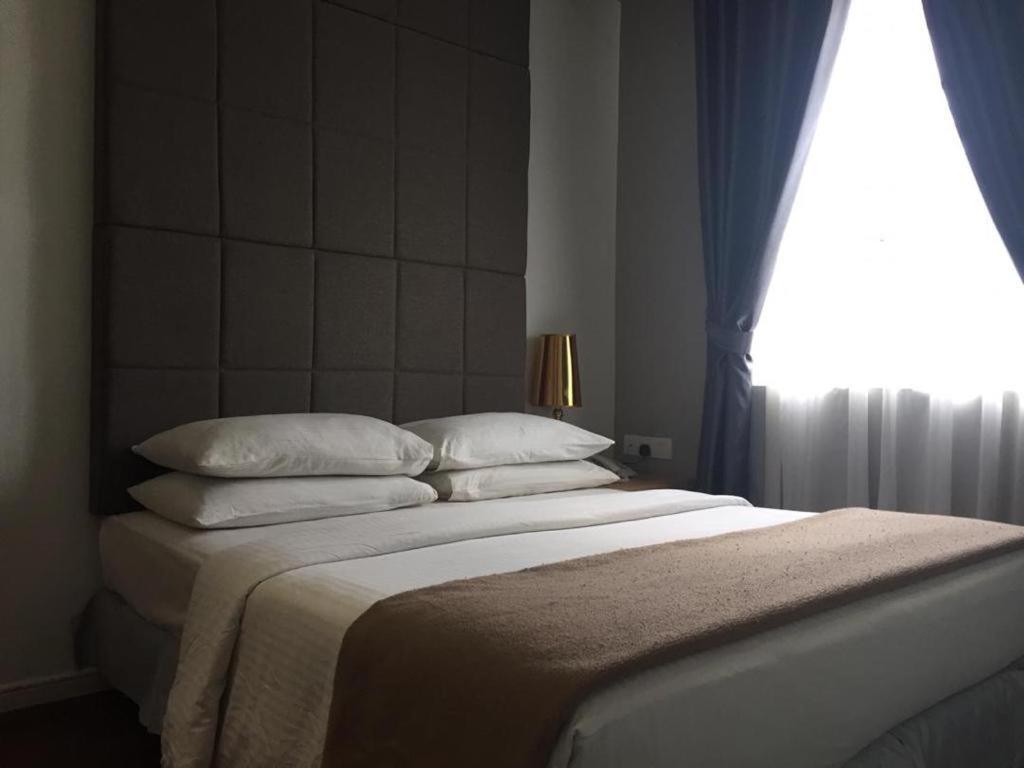 The Ardens Hotel - Austin Johor Bahru Bagian luar foto