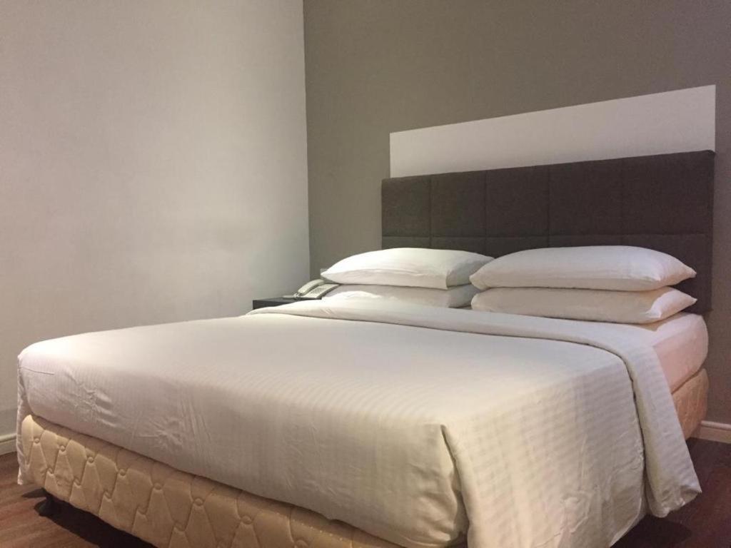 The Ardens Hotel - Austin Johor Bahru Bagian luar foto